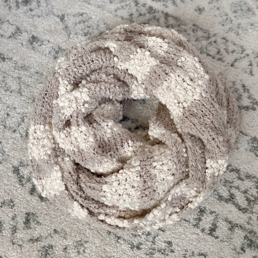 SALE🌻 COZY infinity scarf (was $11)